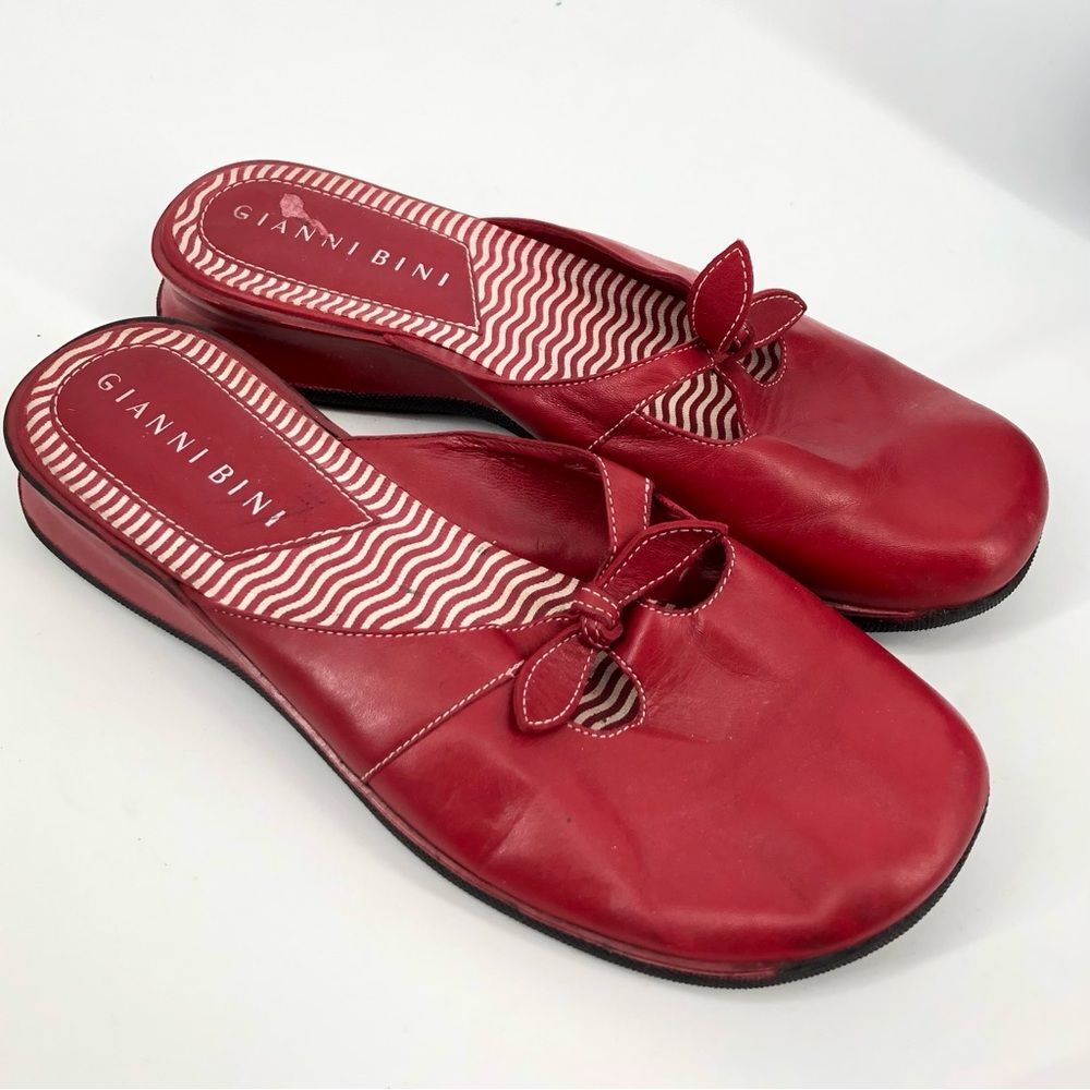 Gianni Bini‎ Slip On Shoes Womens 7.5 Red Bow Detail Coquette Open Back
